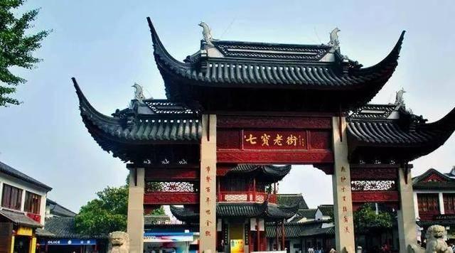 包拯60大寿上,他感叹膝下无子,儿媳却下跪:其实您还有一个儿子